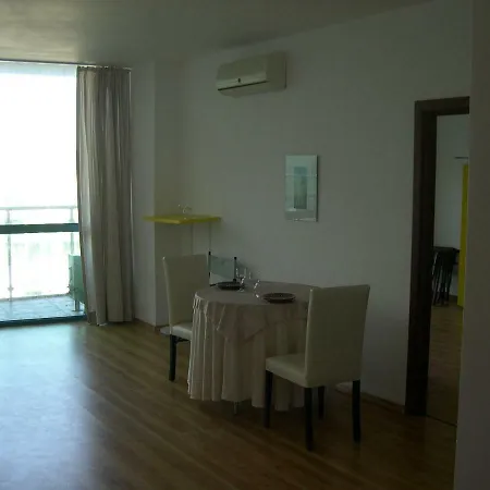 아파트 Sea View, 2 703,